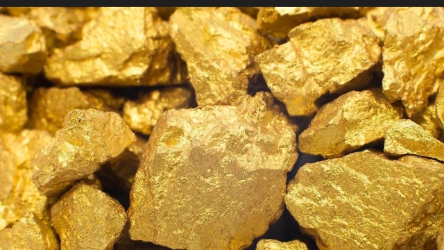 Wall Street Stalls as Gold Plunges and Earnings Jitters Grip Global Markets